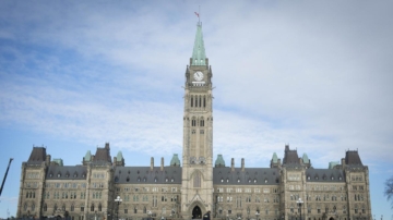 加拿大将实施自动报税 每年或多发十亿元福利