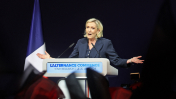“国民联盟”领跑议会首轮选举 或改写法国历史